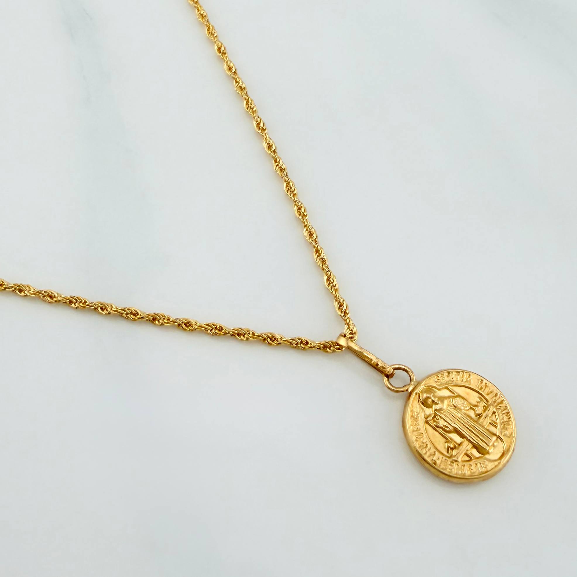 Rope Chain Set + San Benito Pendant / 1.75gr / 23 1/2 in 18K Yellow Gold