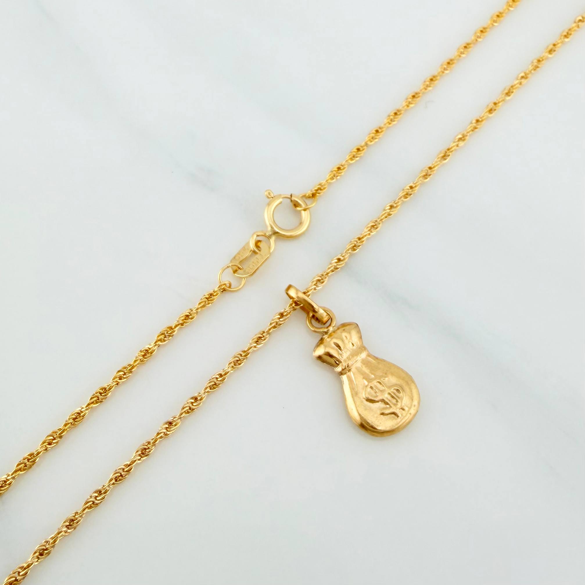 Rope Chain Set + Money Bag Pendant / 1.6gr / 23 1/2 in 18K Yellow Gold