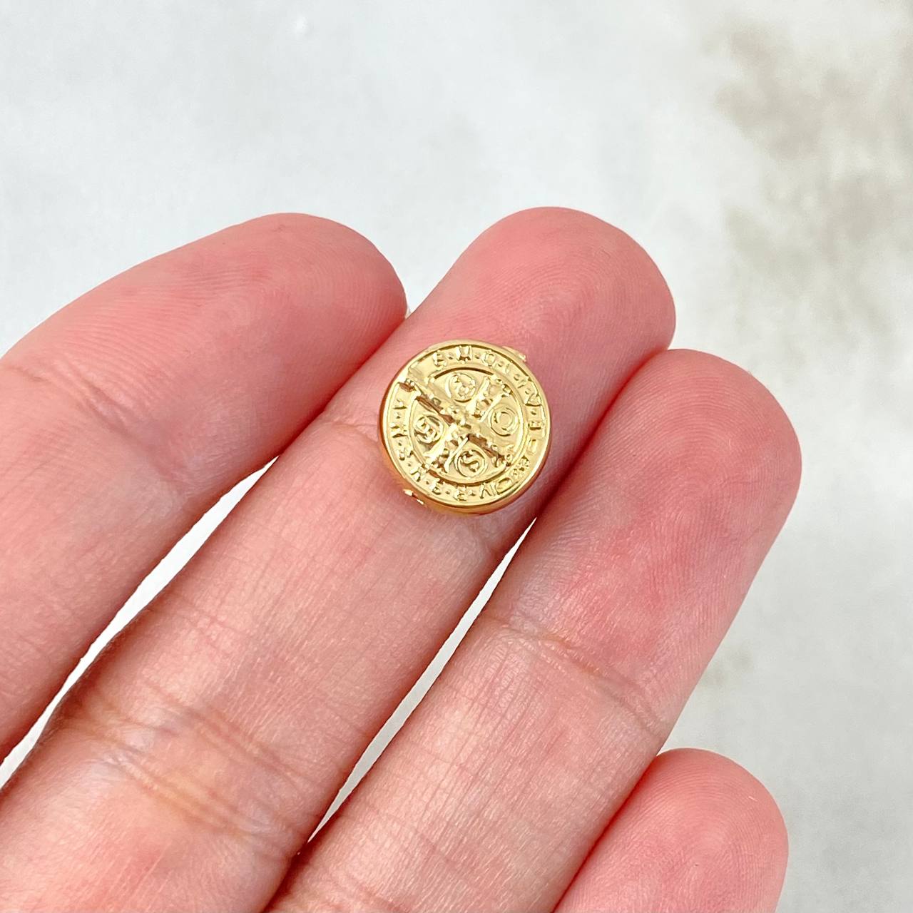 Herraje San Benito 0.6gr / 1/2 in / Oro Amarillo 18K !