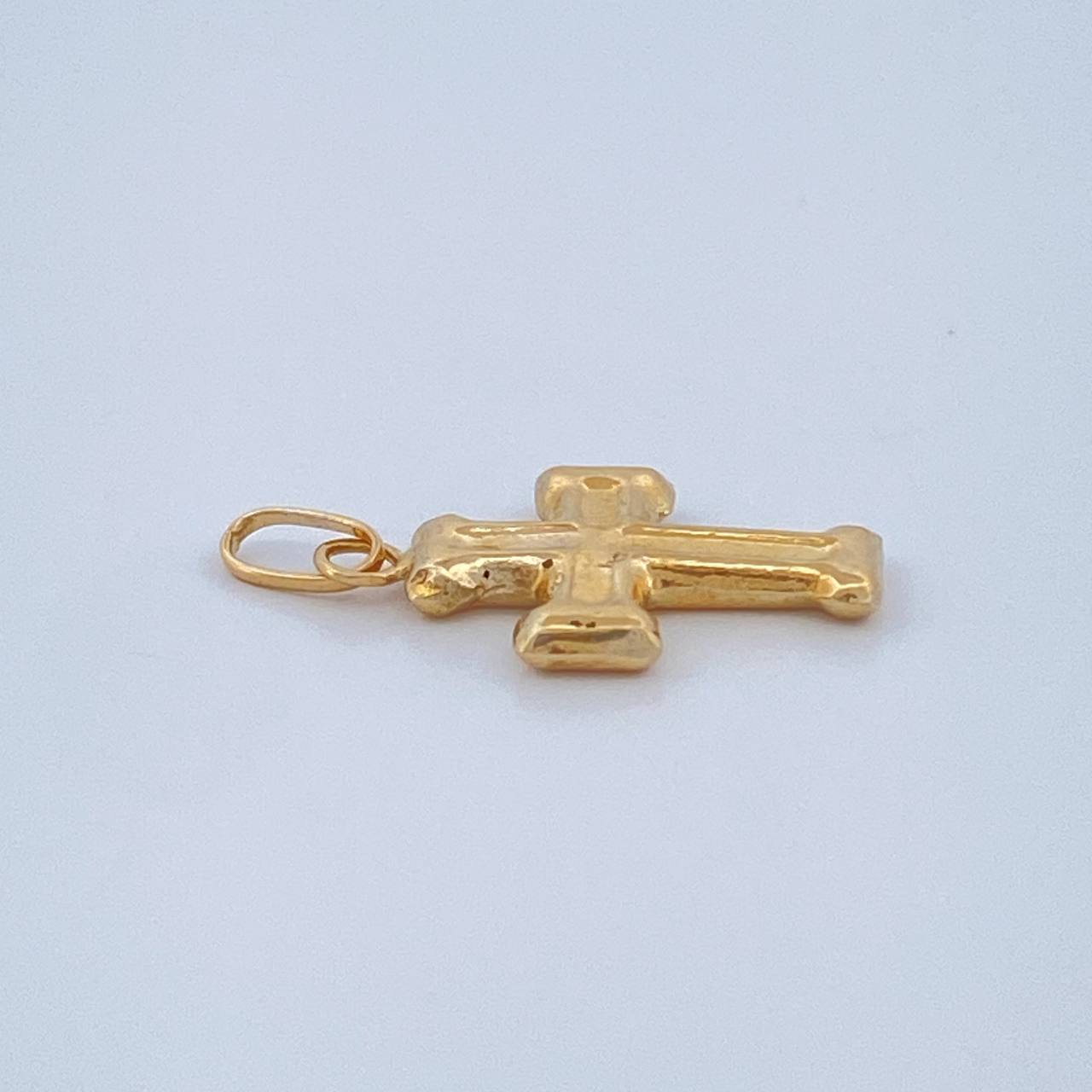 Dije Cruz 0.35gr / 3/4 in / Oro Amarillo 18K $