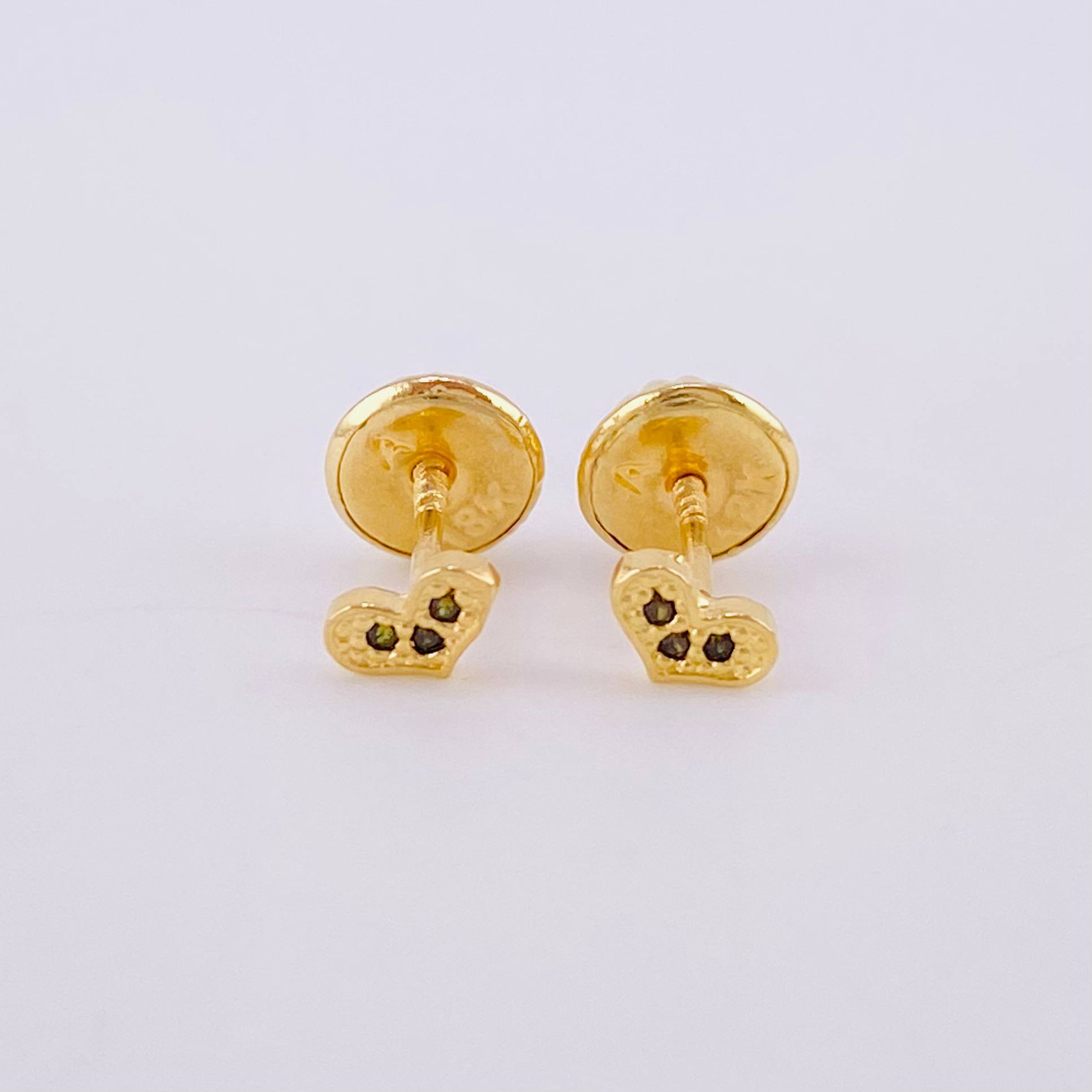 Stud Earrings Heart 0.45g / in / 4.4mm Yellow Gold 18K