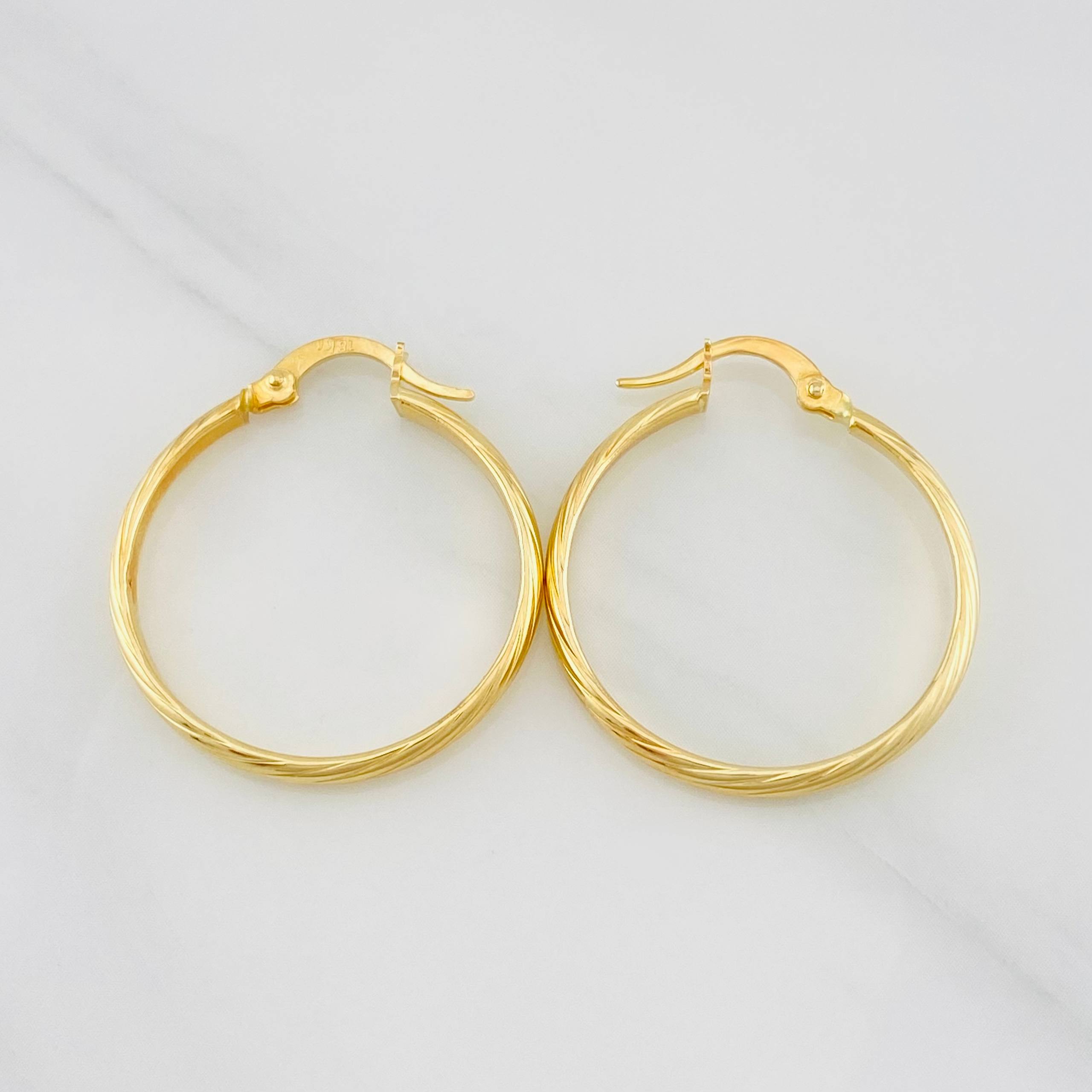 Candongas Ozy 1.8g / 1 in Oro Amarillo 18K