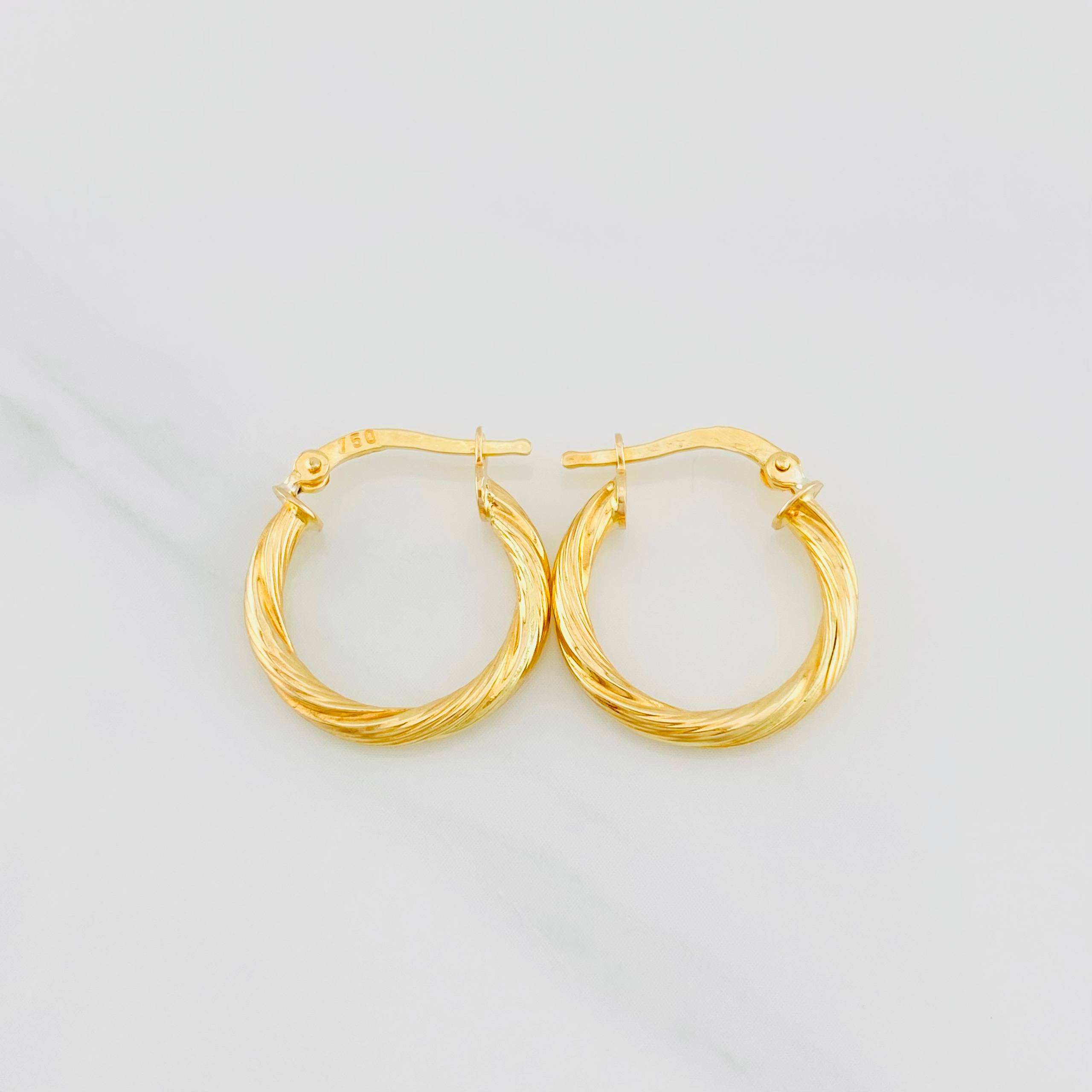 Candongas Mary 1.8g / 3/4 in Oro Amarillo 18K