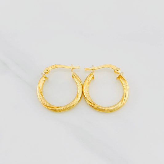 Hoop Earrings Mary 1.8g / 3/4 in Yellow Gold 18K