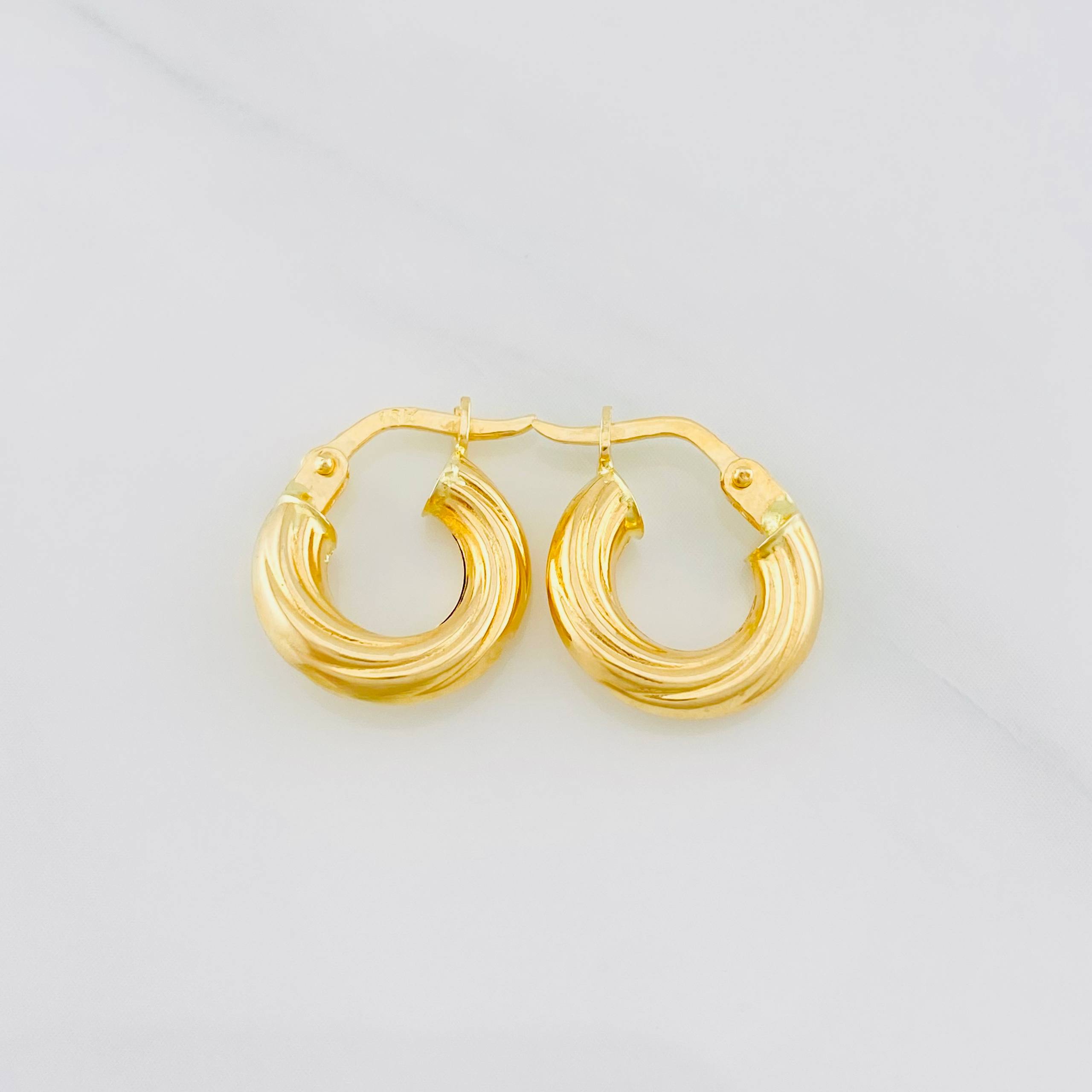 Candongas Mary 1.3g / 1/2 in Oro Amarillo 18K