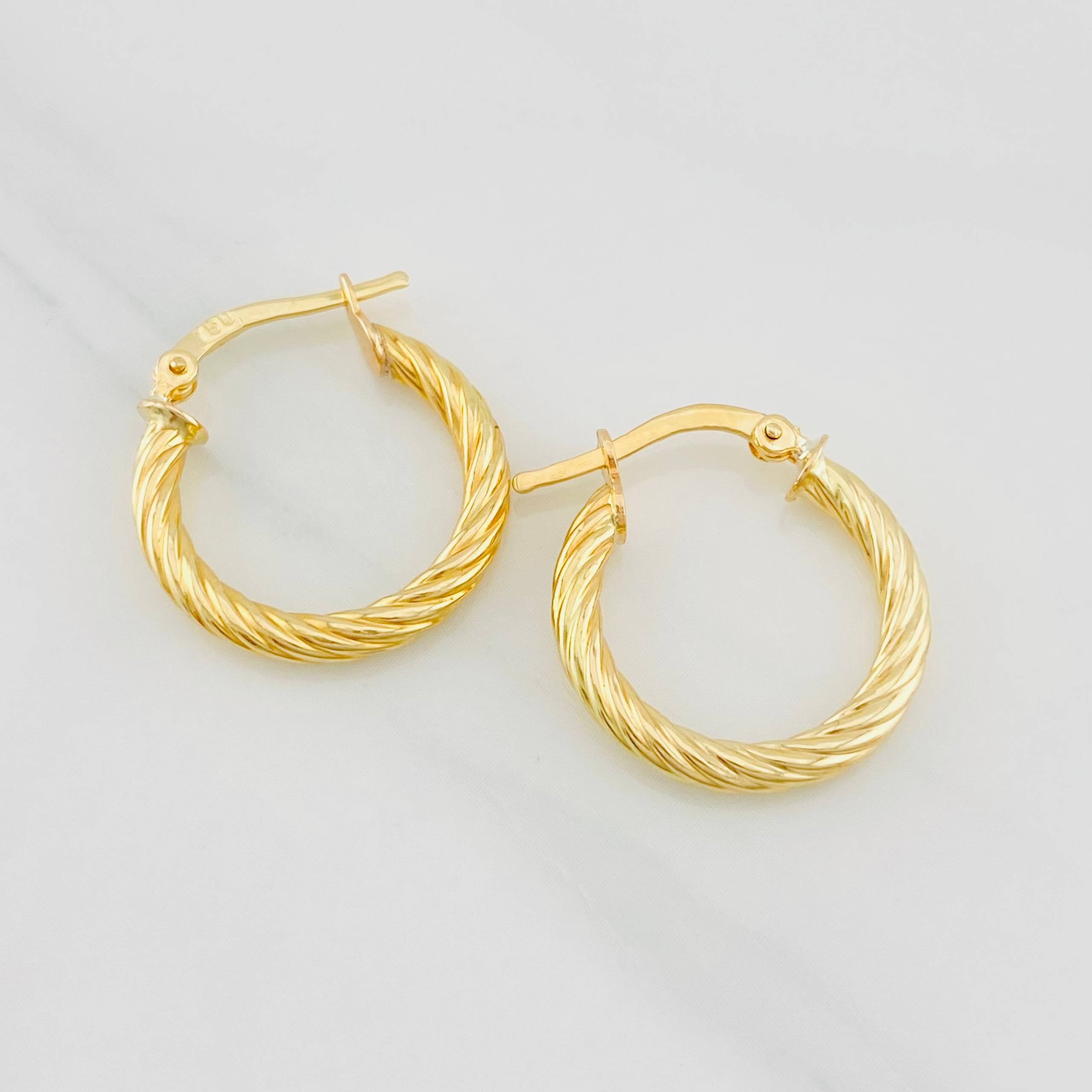 Candongas Niky 1.95g / 3/4 in Oro Amarillo 18K