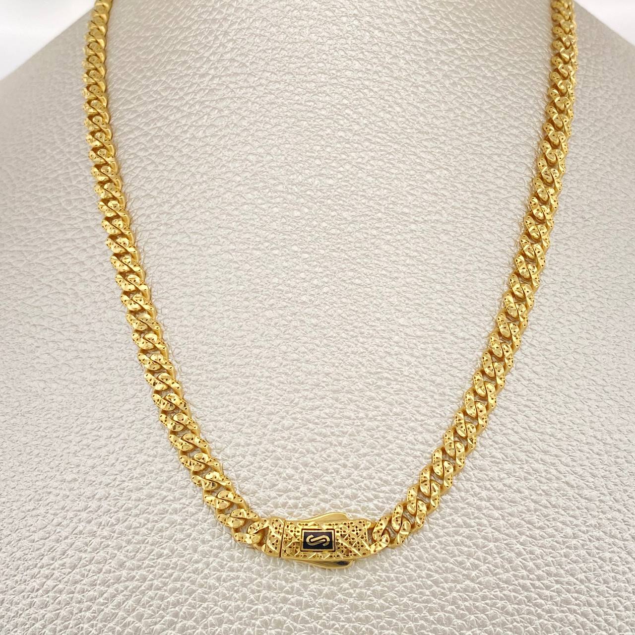 Cadena Cubano Monaco 19.65gr / 24 in / 4.7mm Oro Amarillo +4 18K &