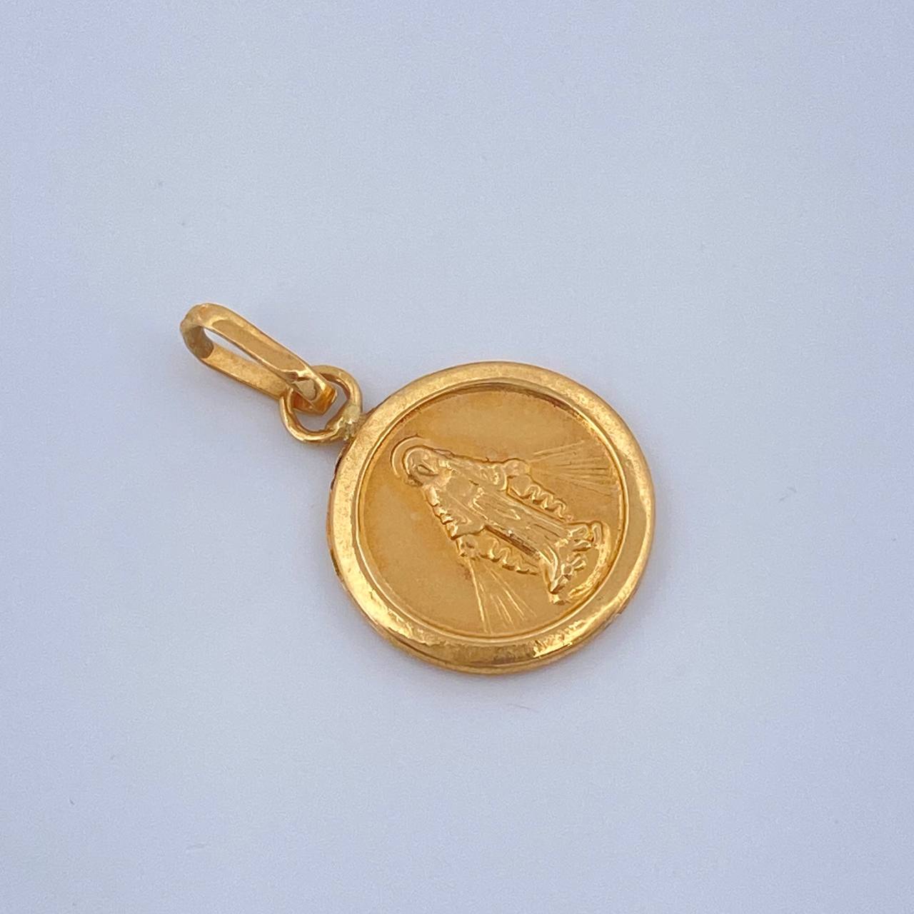 Dije Vigen Milagrosa 0.5gr / 3/4 in / Oro Amarillo 18K &