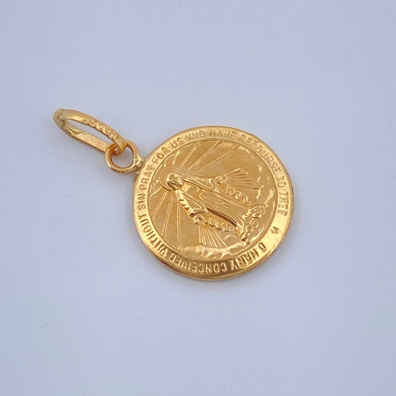 Dije Vigen Milagrosa 0.55gr / 3/4 in / Oro Amarillo 18K &