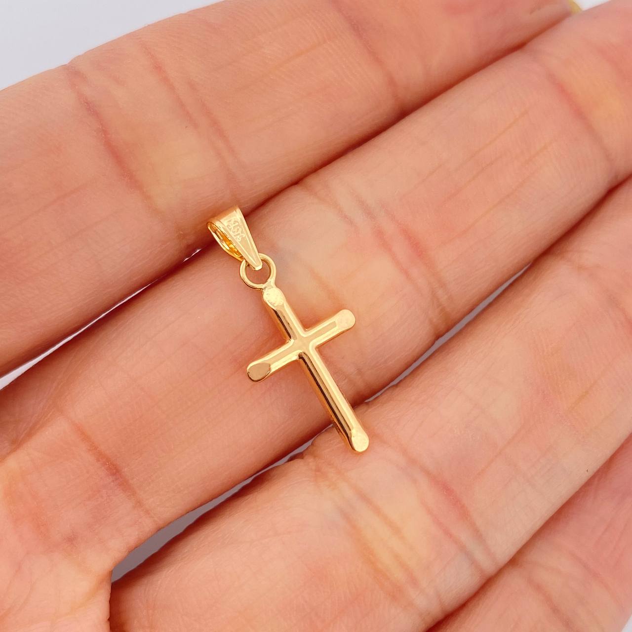 Dije Cruz 0.4gr / 1 in / Oro Amarillo 18K &