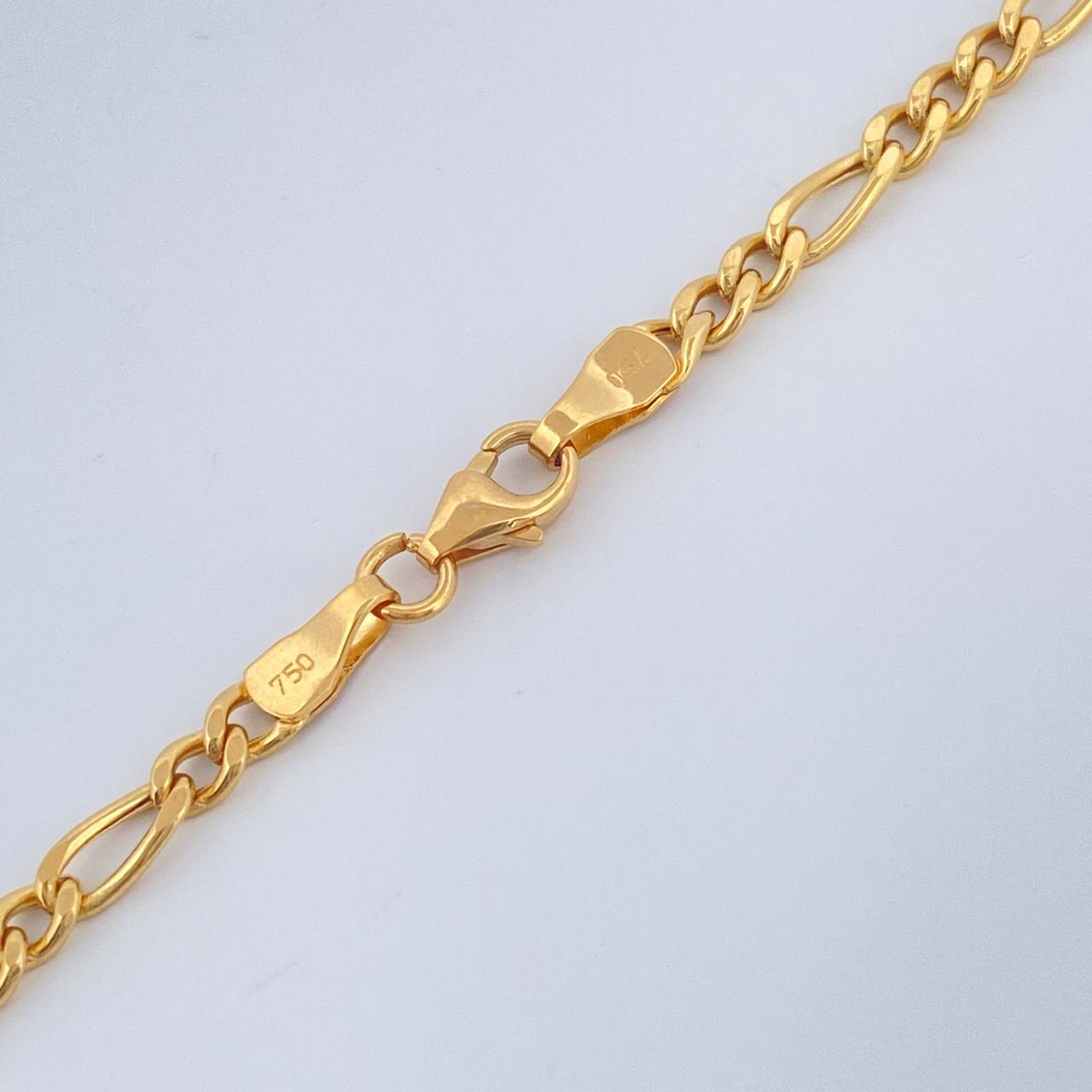 Cadena Figaro 7.2gr / 25 1/2 in / 2.6mm Oro Amarillo +1 18K &