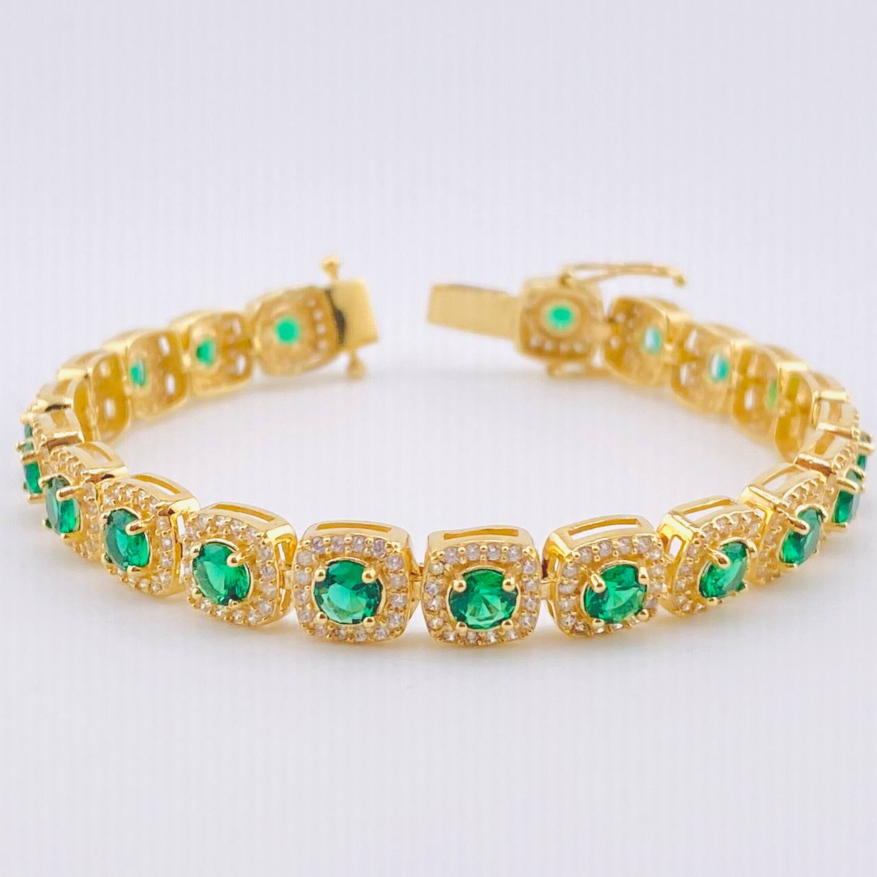 Pulso Tenis Halo Cubico 19gr / 6 3/4 in / 7.2mm Oro Amarillo 18K ©