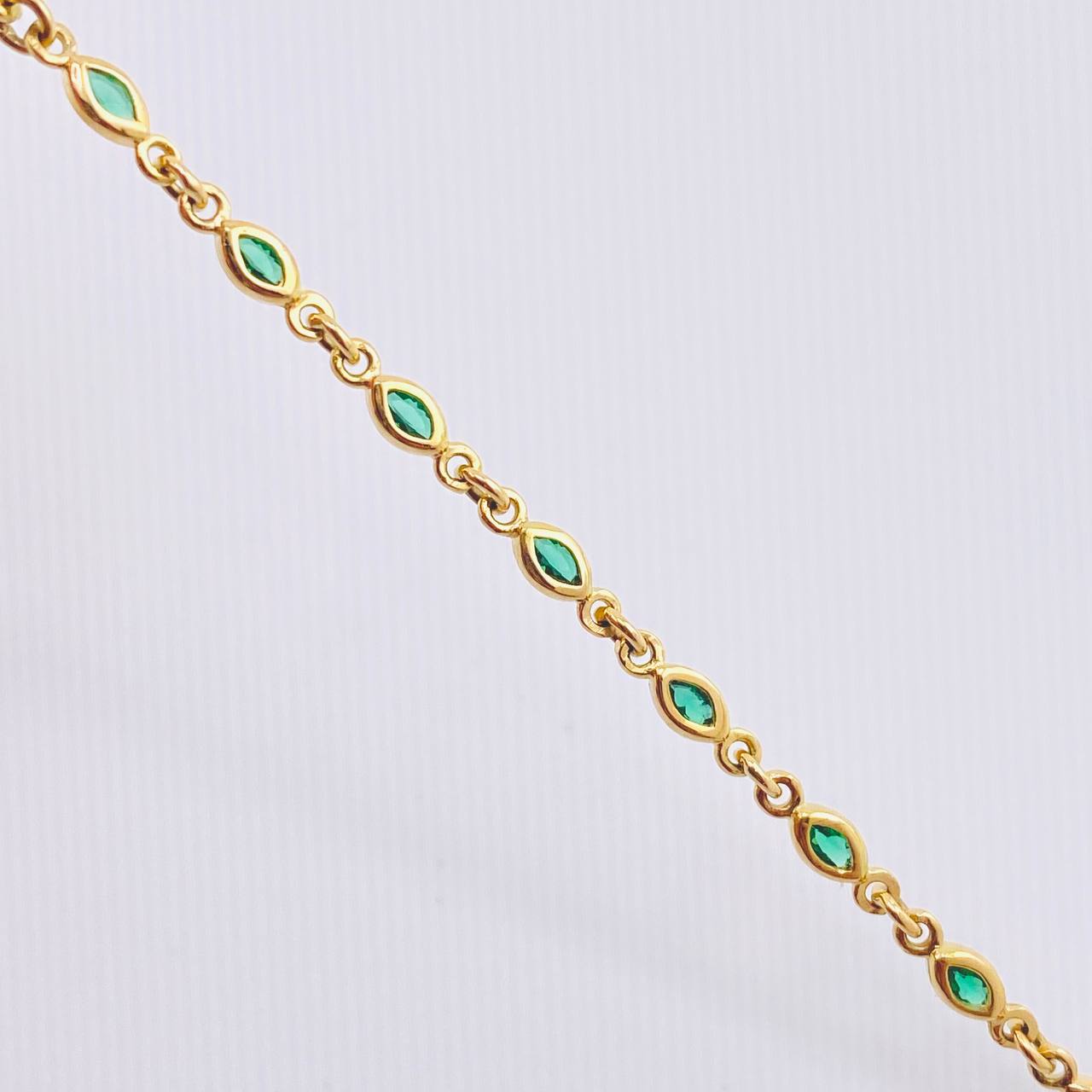 Pulso Burbujas Ovaladas 4.25gr / 7 1/4 in / 3mm Oro Amarillo Nac.Esp. 18K ©