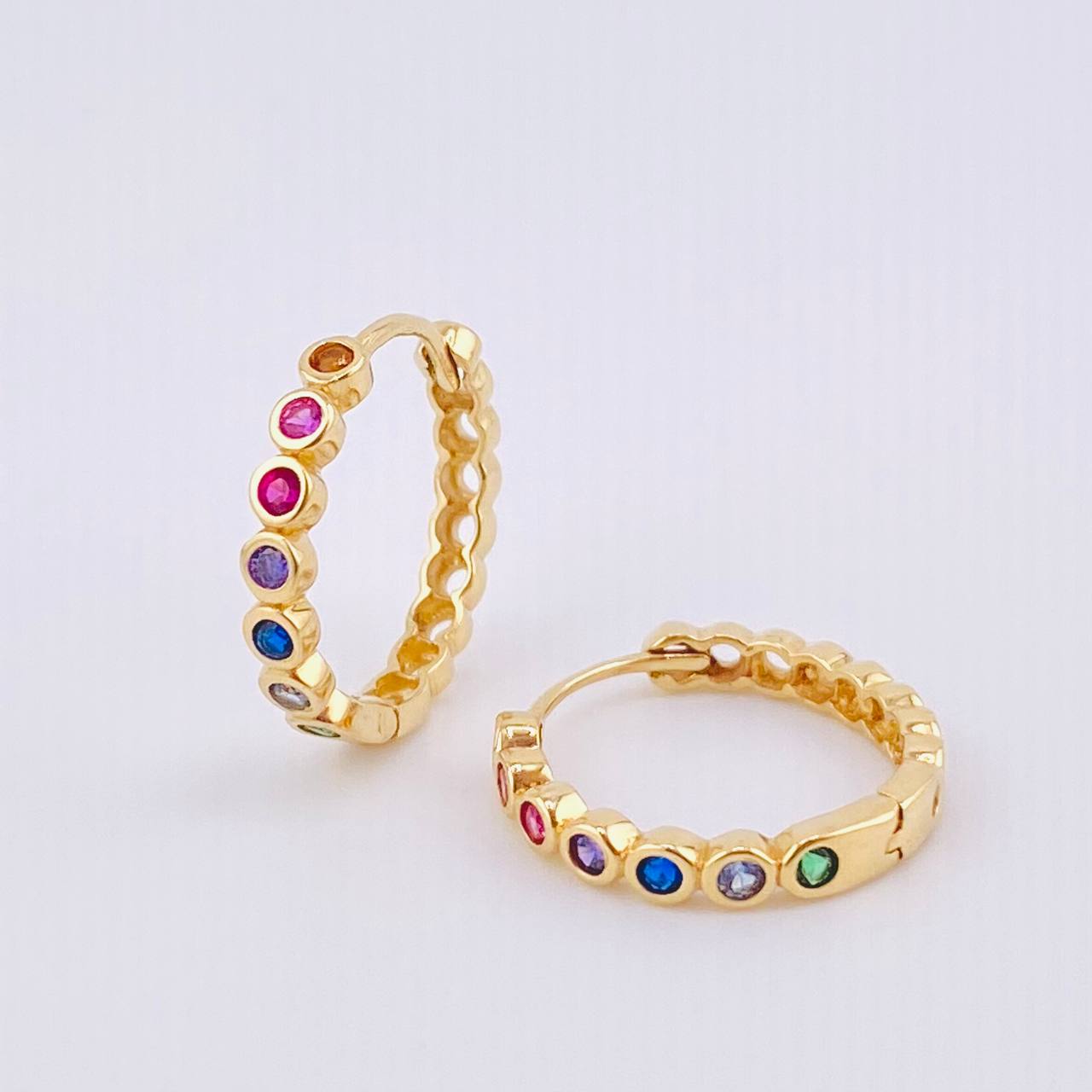 Candongas Carril Ojos Huecos 2.9gr / 1/2 in / Oro Amarillo 18K *