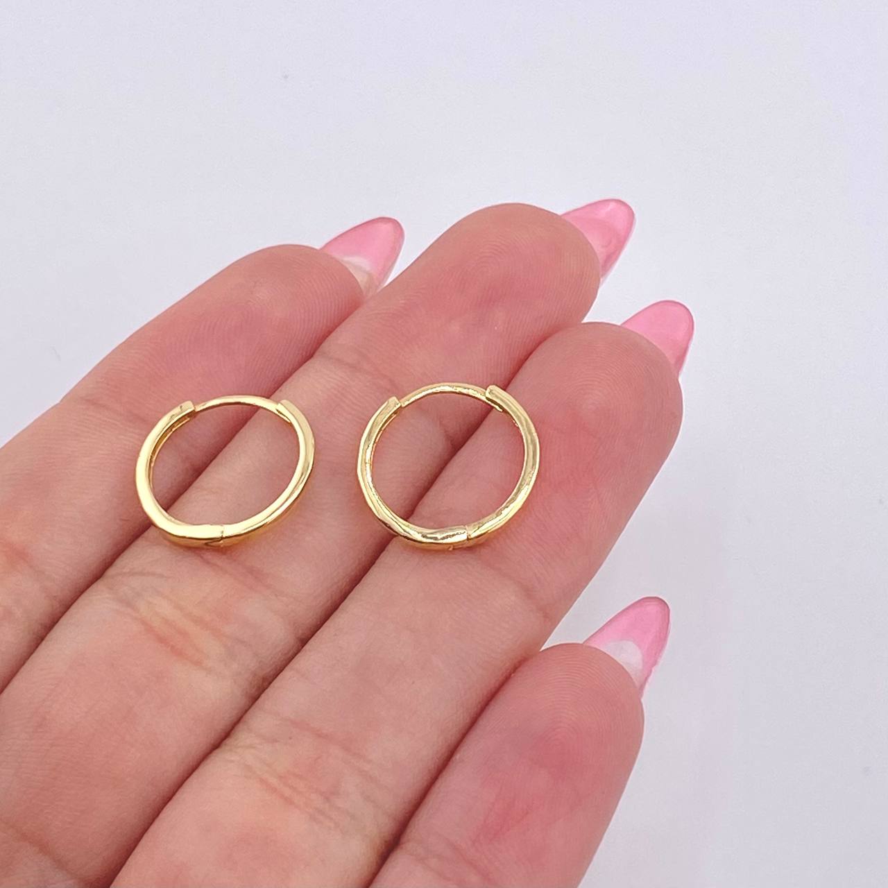 Candongas Carril Liso 1.6gr / 1/2 in / Oro Amarillo 18K *