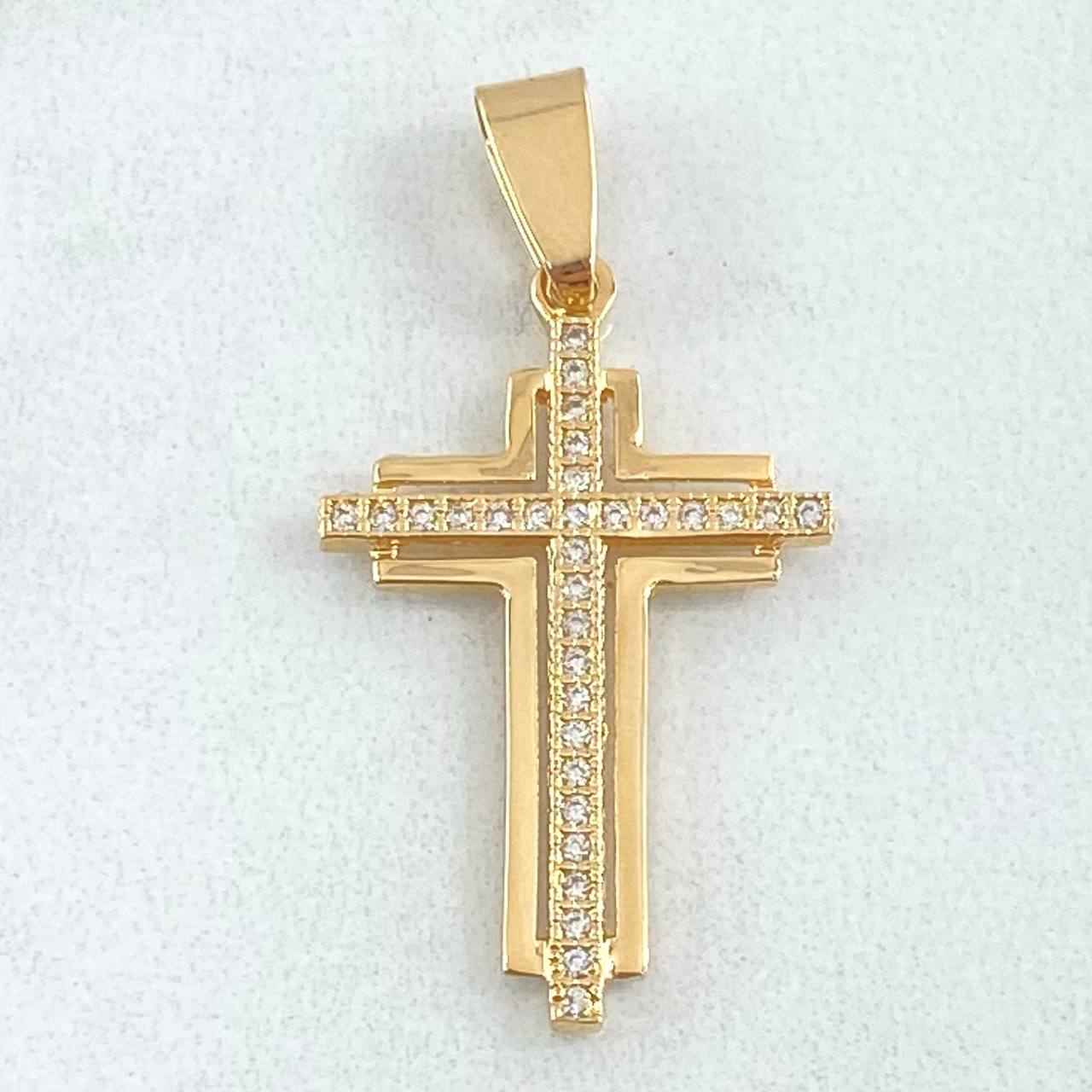 Pendant Latin Cross Overlapping 2.15gr / 1.3in / 18K Gold ©