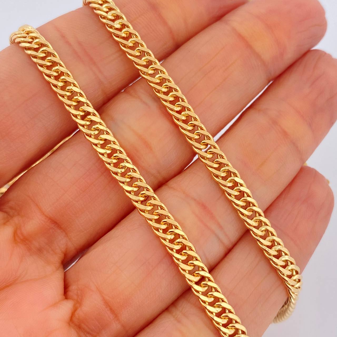 Cadena Cubana 12.55gr / 22 in / 4.1mm Oro Amarillo +1 18K $
