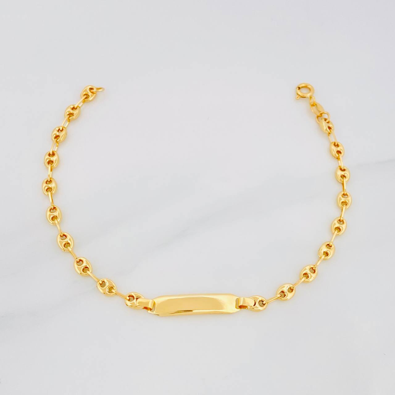 Pulso Bebé GC Placa Rectangular Ovalada 2.1g / 5 3/4 in / 3.61mm Oro Amarillo 18K