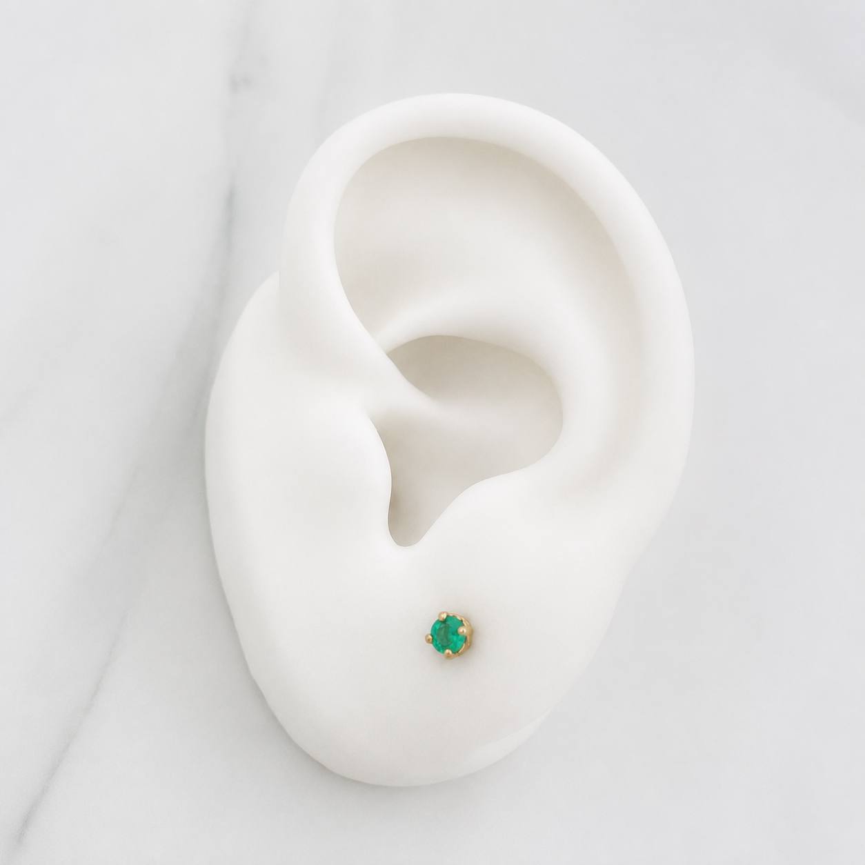 Stud Earrings Four Prongs Emeralds 15pts 0.65g / in / 1.3mm Yellow Gold 18K