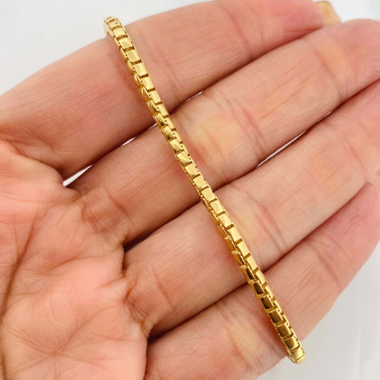 Pulso Veneciano Infinito 6.25g / 8 1/4 in / 2.87mm Dos Oros Amarillo Blanco 18K