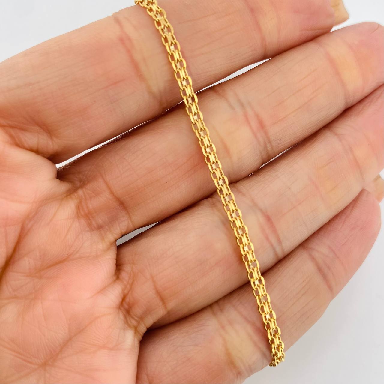 Bismark Bracelet 1.35g / 7 1/2 in / 2.45mm 18K Yellow Gold