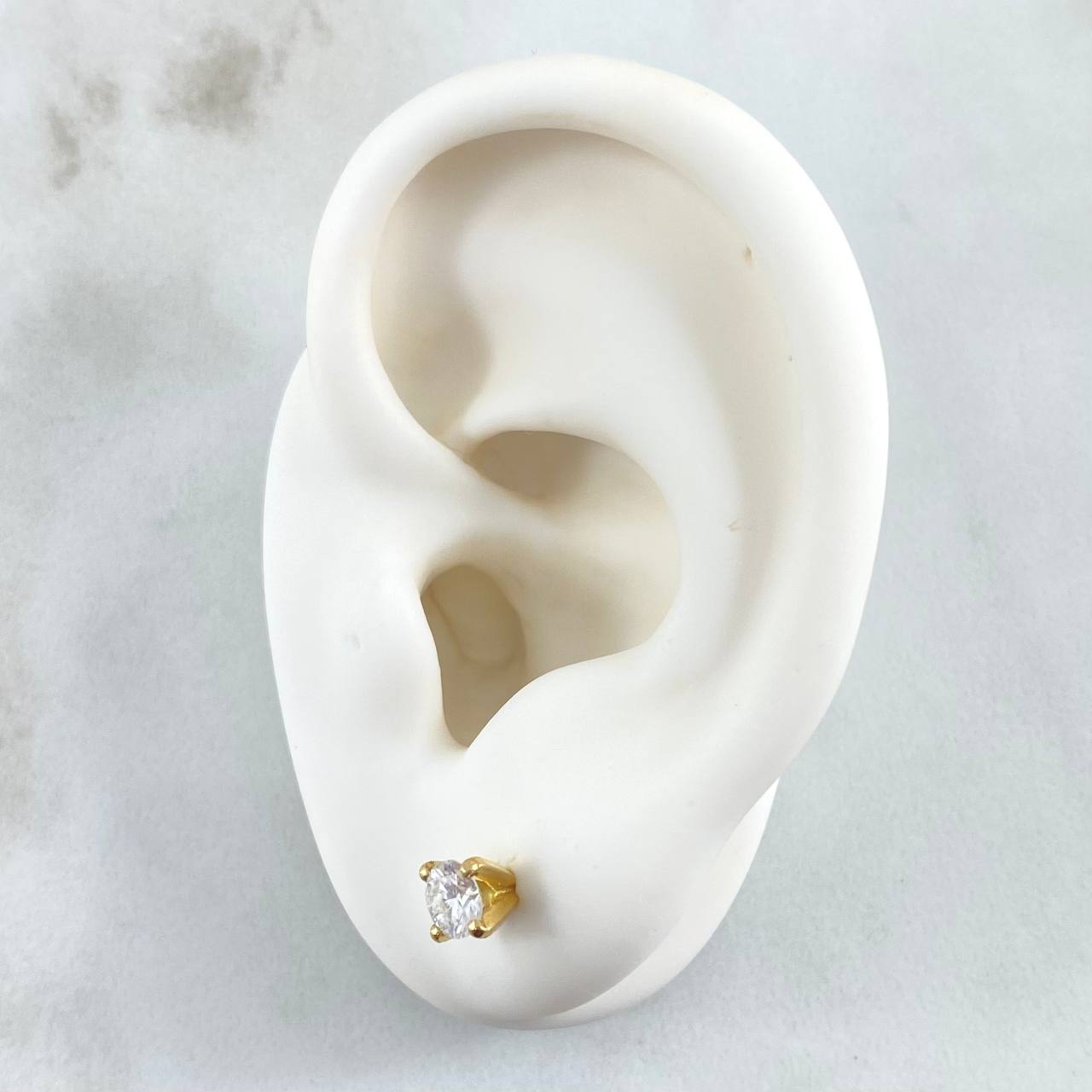 Stud Earrings Cetro Cuatro Garras 1.5gr / 5mm Diamonds 70pts Yellow Gold 18K (Jewel) ©