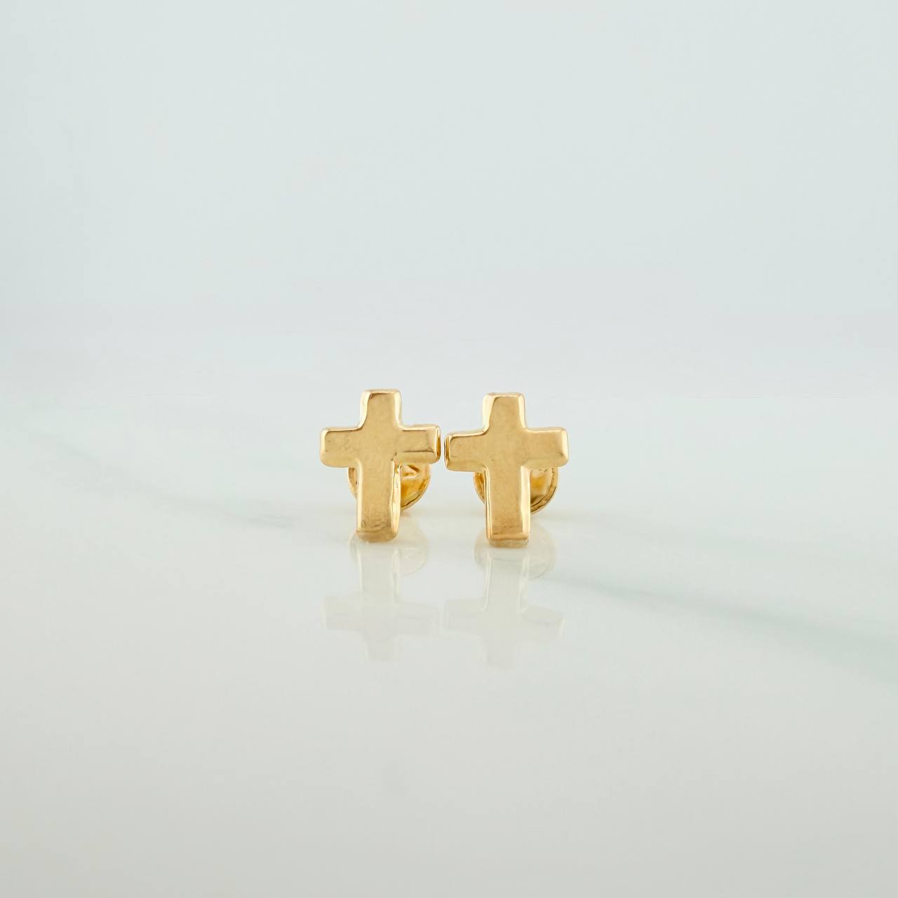 Cross Stud Earrings 0.6gr / 9.14mm Yellow Gold 18K %