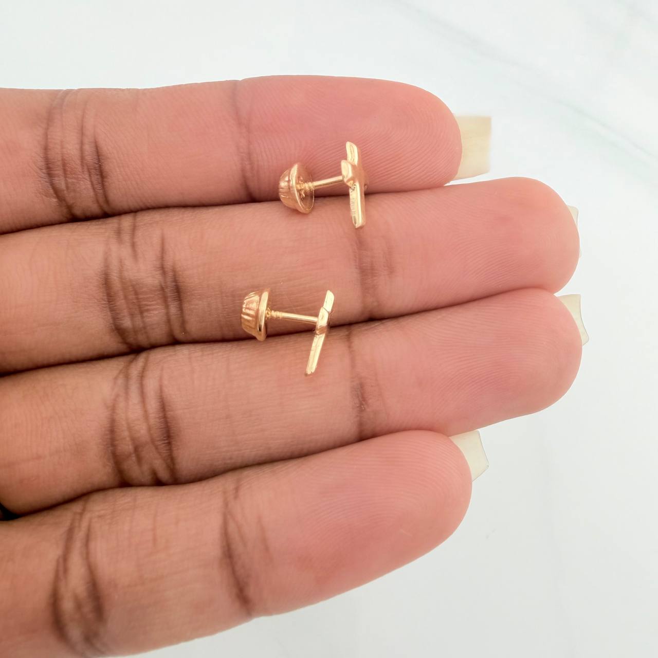 Cross Stud Earrings 0.6gr / 9.14mm Yellow Gold 18K %