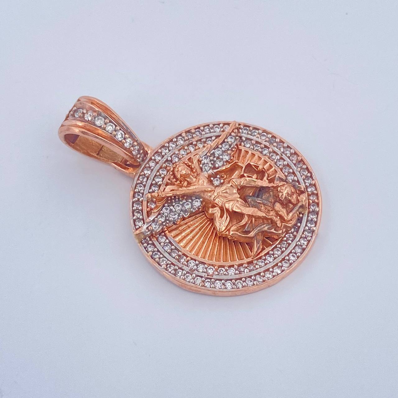 Dije San Miguel 7.95gr / 1 1/2 in / Tres Oros 18K $