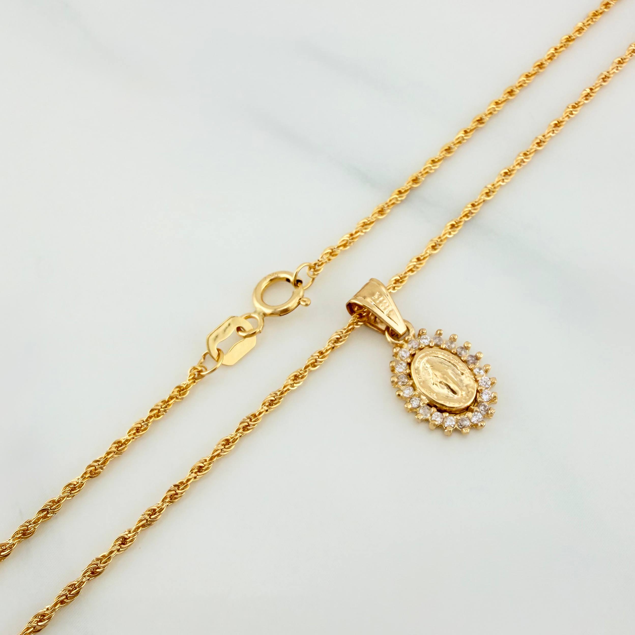 Rope Chain Set + Miraculous Virgin Pendant / 1.95gr / 19 3/4 in 18K Yellow Gold