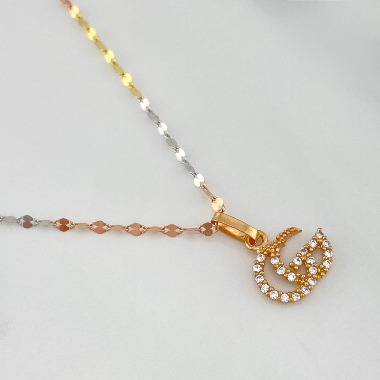 Set Mirror Flower Chain + Pendant Gg / 1.4gr / 17 3/4 in Three 18K Golds