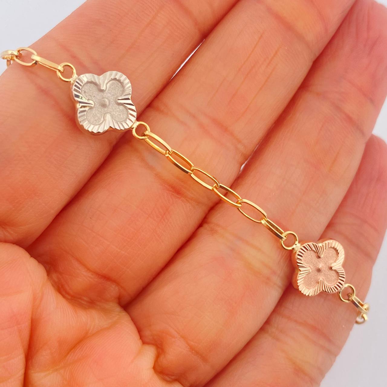 Pulso Cajon Treboles 3gr / 7 1/4 in / 1.2mm Tres Oros 18K &