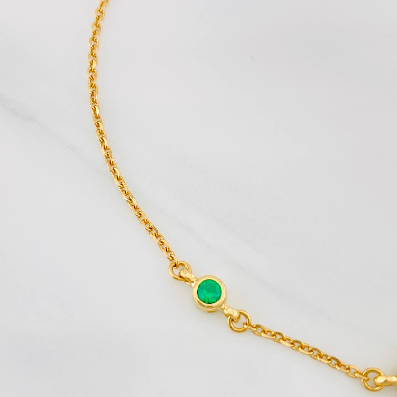 Pulso Trébol Aro Seguido 3g / 7 3/4 in / 1.53mm Oro Amarillo 18K