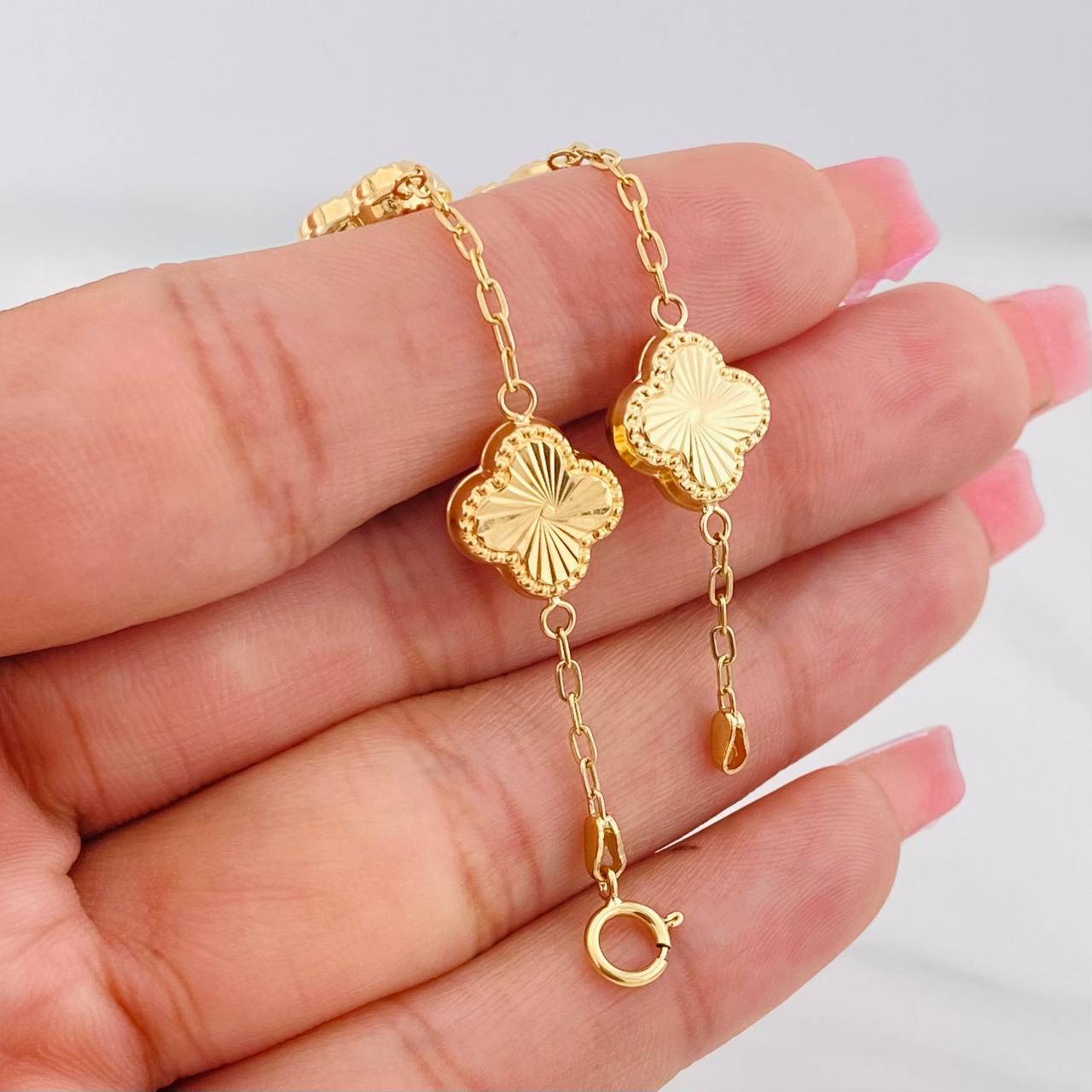 Paperclip Bracelet Clover Diamond Cut 4.45g / 7 1/2 in / 1.61mm Yellow Gold 18K