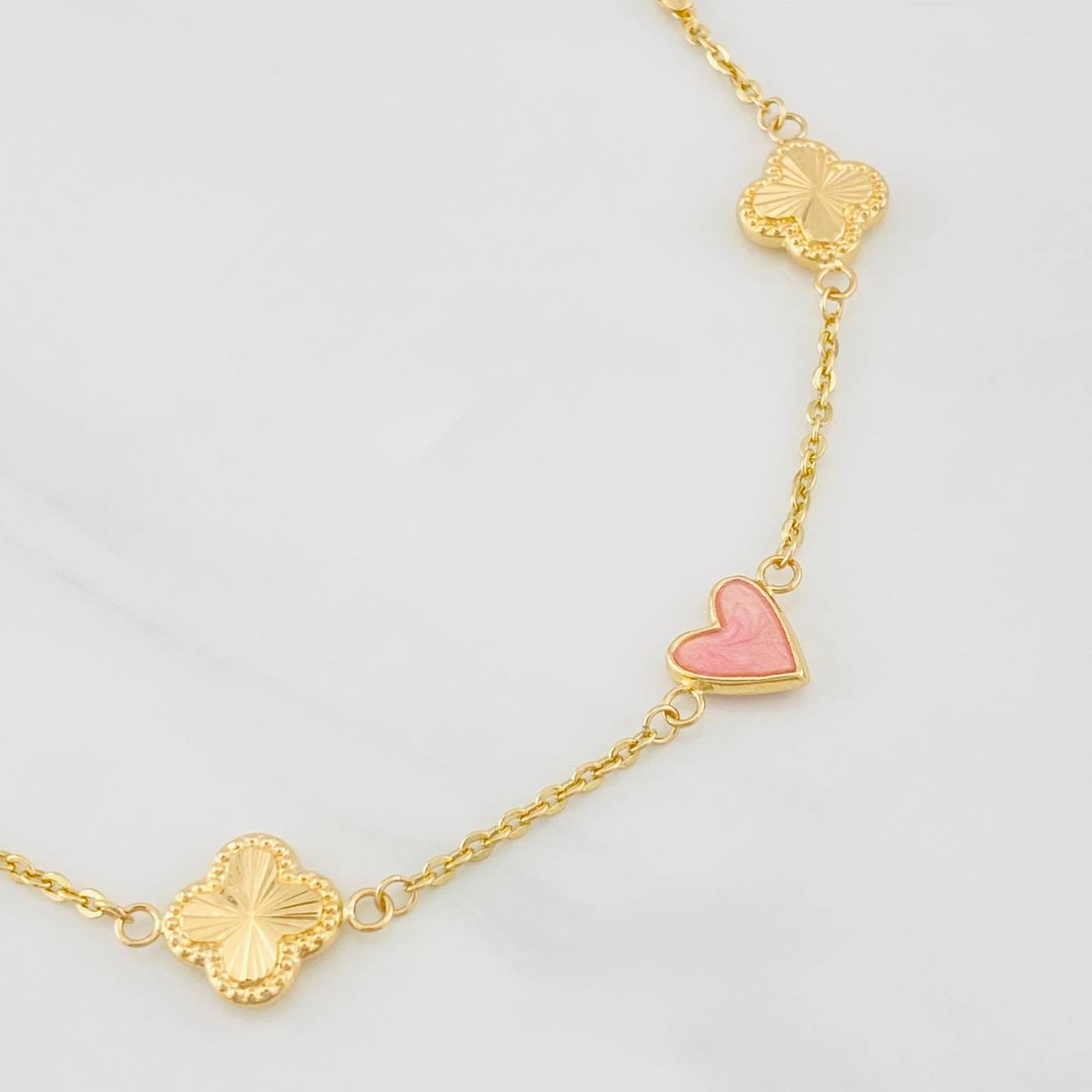 Classic Link Bracelet Clover Heart 3.3g / 7 in / 1.43mm Yellow Gold 18K