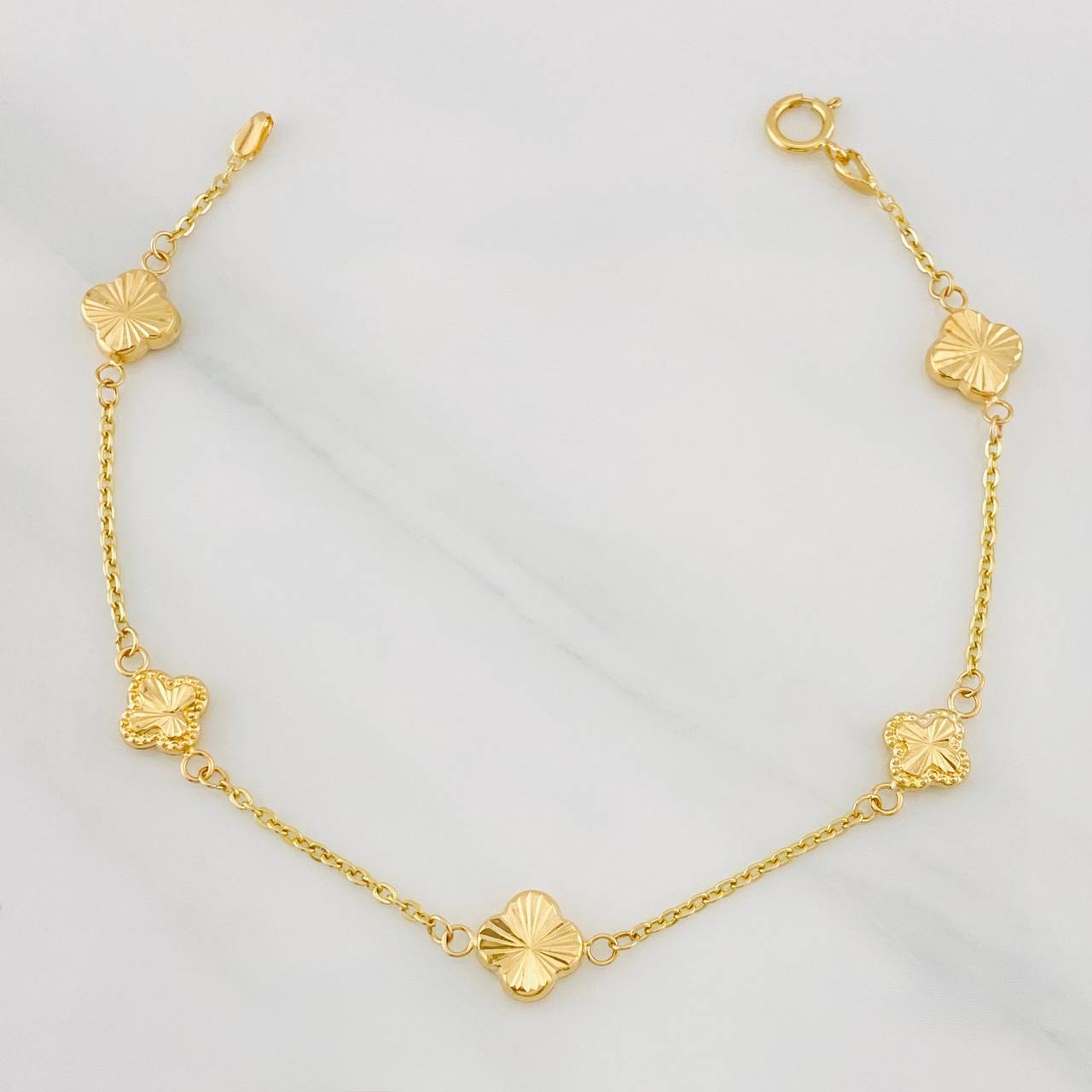 Classic Link Bracelet Clover Diamond Cut 2.4g / 7 1/2 in / 1.19mm Yellow Gold 18K