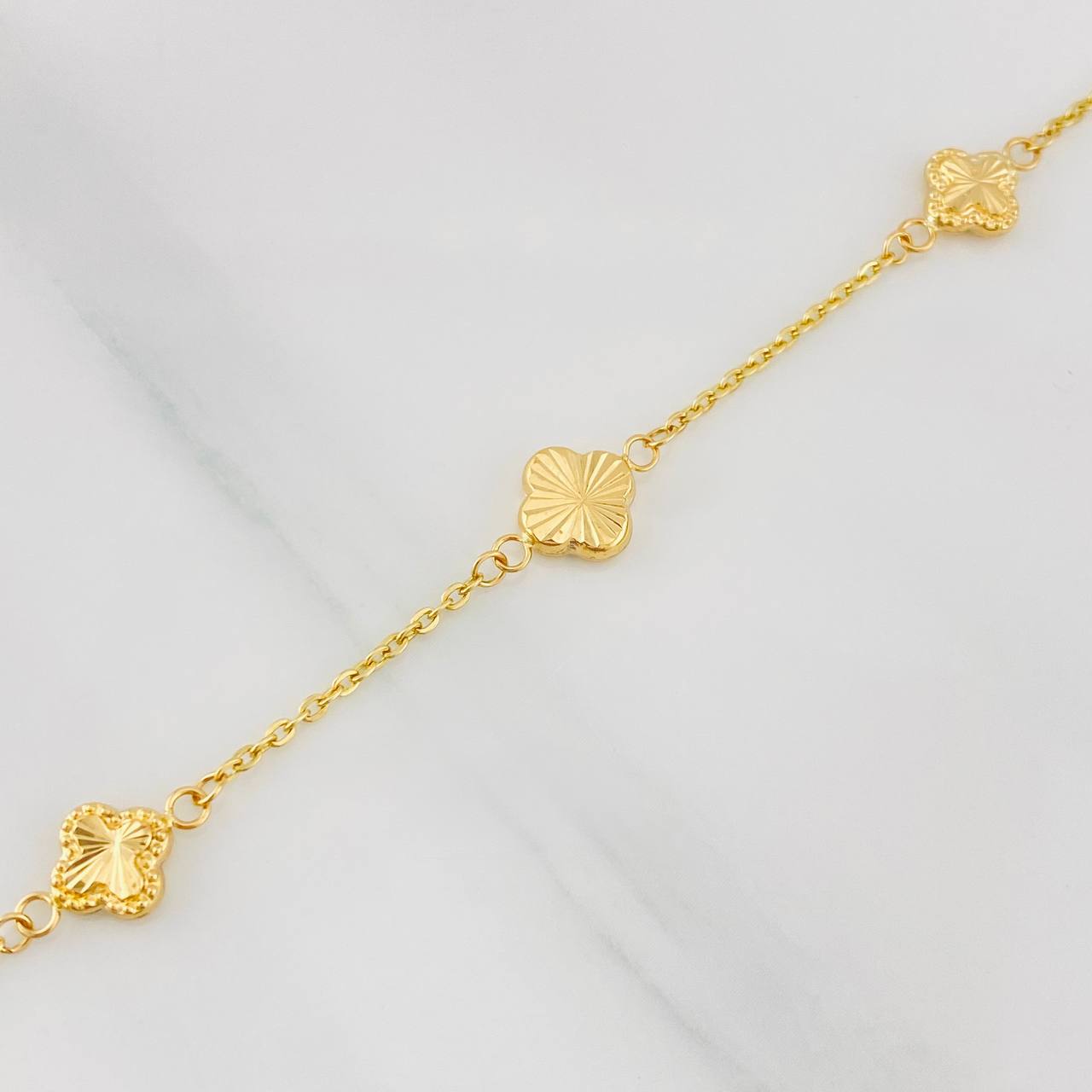 Classic Link Bracelet Clover Diamond Cut 2.4g / 7 1/2 in / 1.19mm Yellow Gold 18K