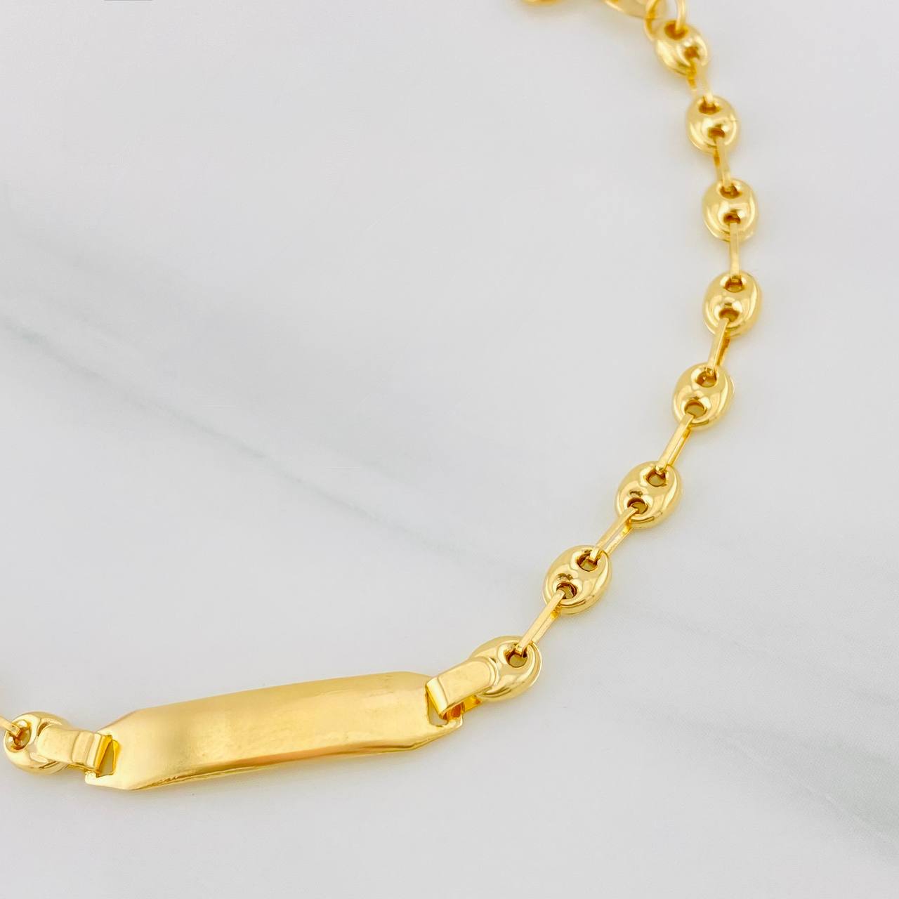 Pulso Bebé GC Placa Octagonal 2g / 5 1/2 in / 3.54mm Oro Amarillo 18K