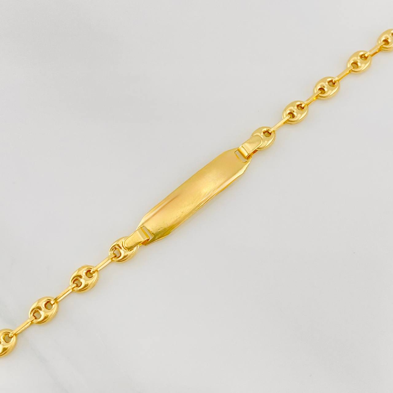Pulso Bebé GC Placa Octagonal 2g / 5 1/2 in / 3.54mm Oro Amarillo 18K