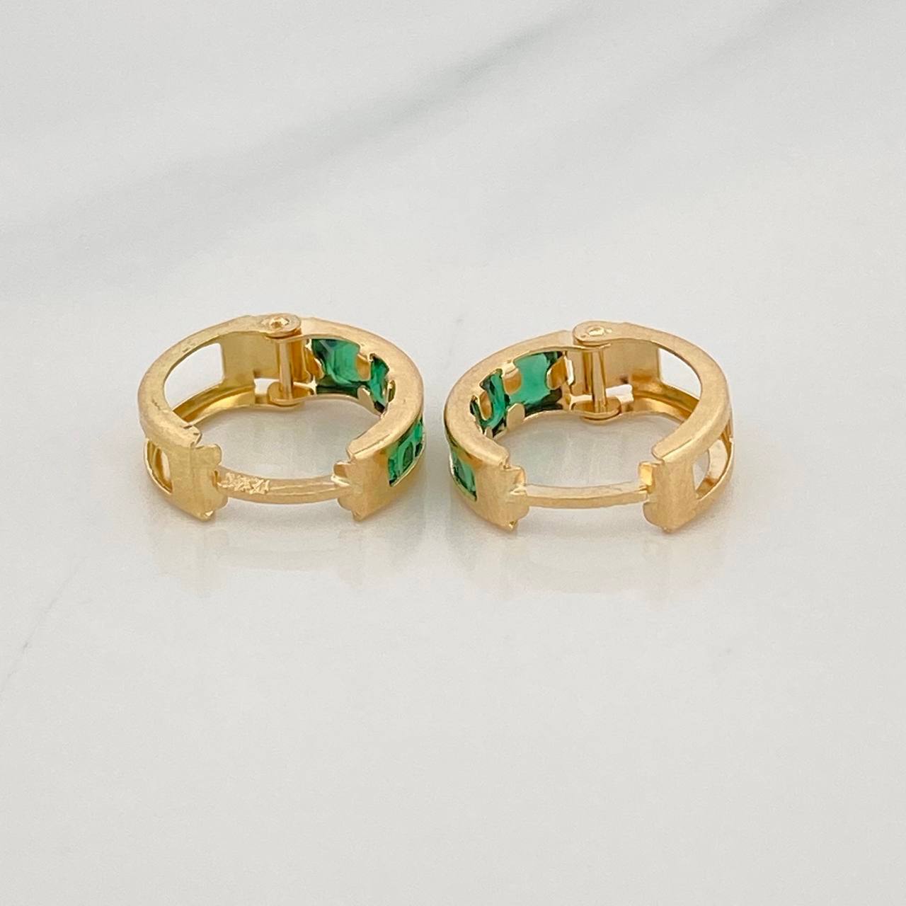 Candongas Carril 1.6g / 1/2 in Oro Amarillo 18K