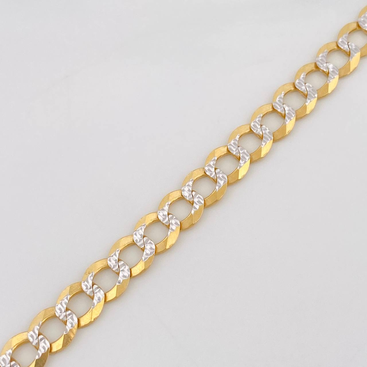 Pulso Cubana 8.2g / 8 1/4 in / 5.7mm Dos Oros Amarillo Blanco 18K