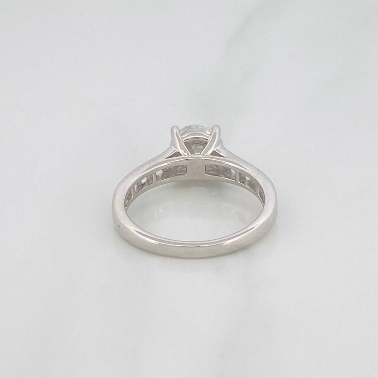 Solitaire Diamond Ring 1.59cts 3.25g / Size 7 White Gold 10K