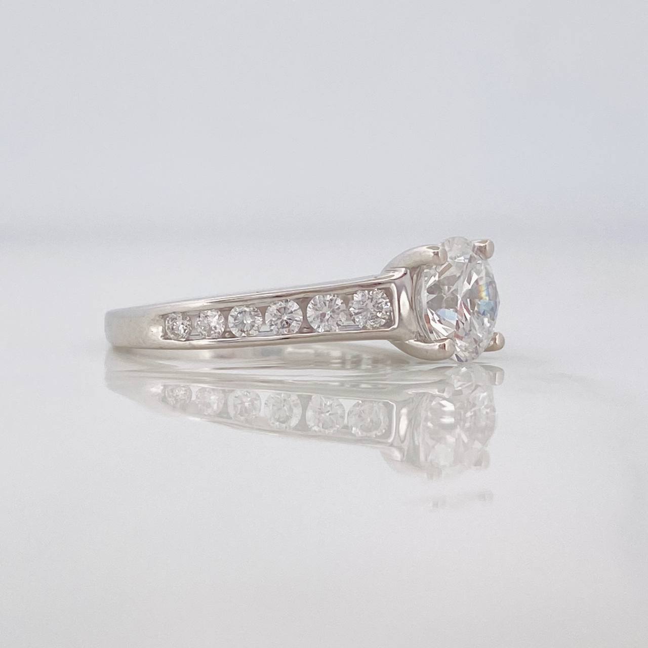 Solitaire Diamond Ring 1.59cts 3.25g / Size 7 White Gold 10K