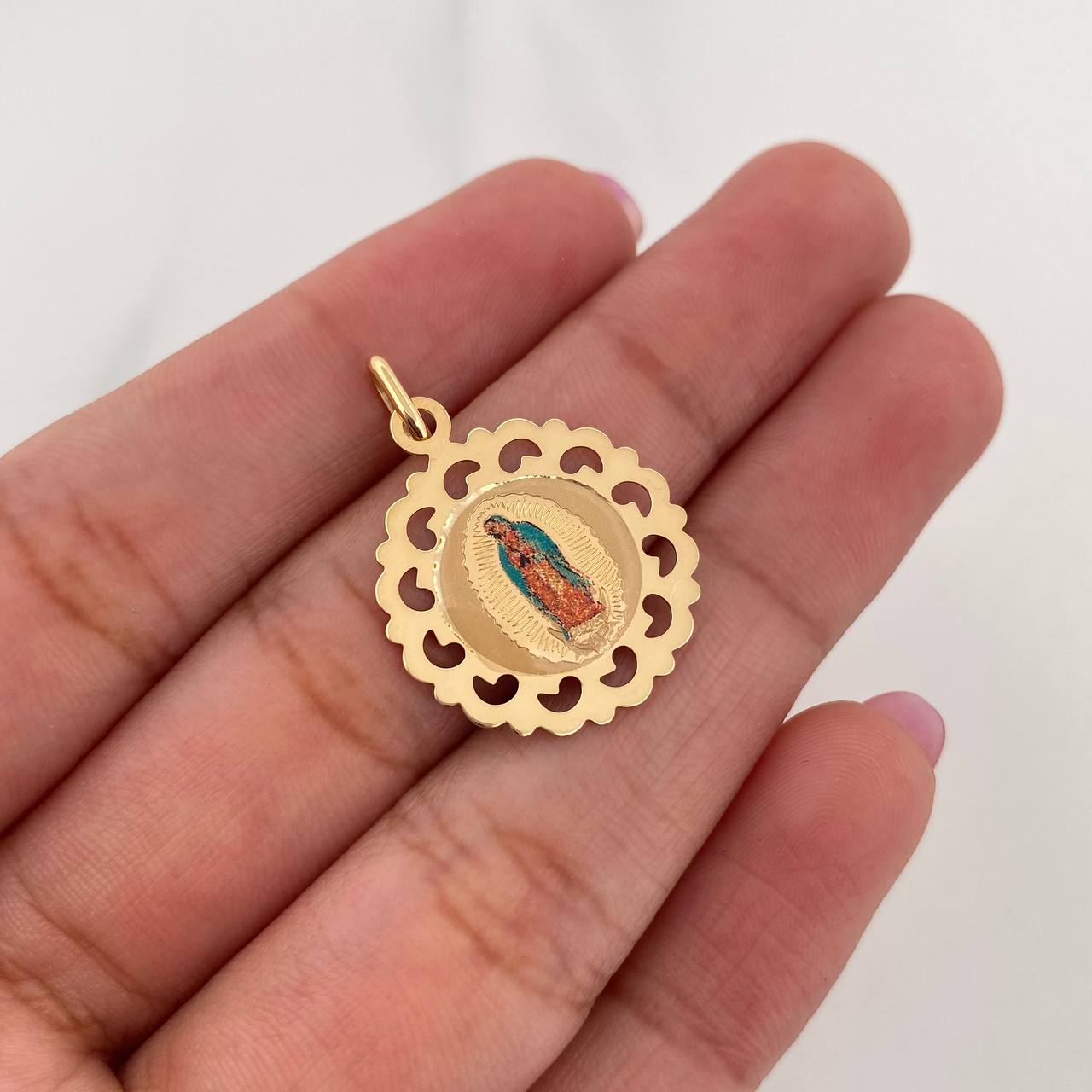 Pendant Virgin of Guadalupe 1.2 g / 1 in Yellow Gold 18K