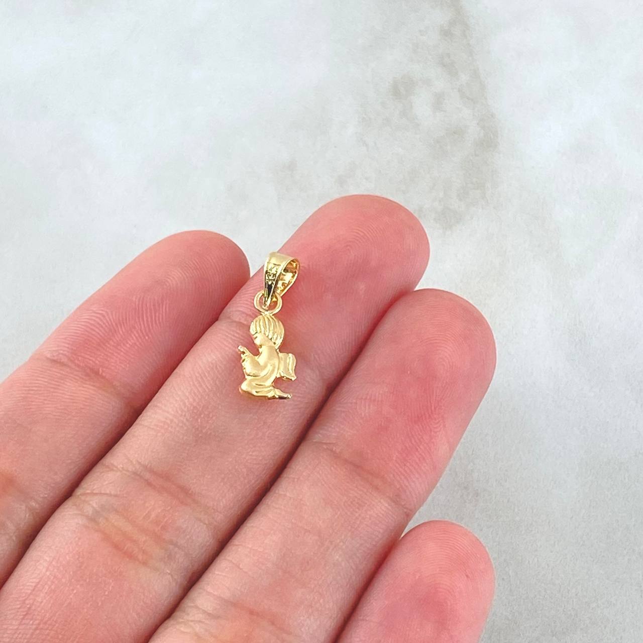 Dije Angel 0.35gr / 1.8cm / Liso Oro Amarillo 18K ©