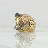 Anillo Pato Millonario Inspirado 16.5gr / T9 / Circones Multicolor Tres Oros 18K ©
