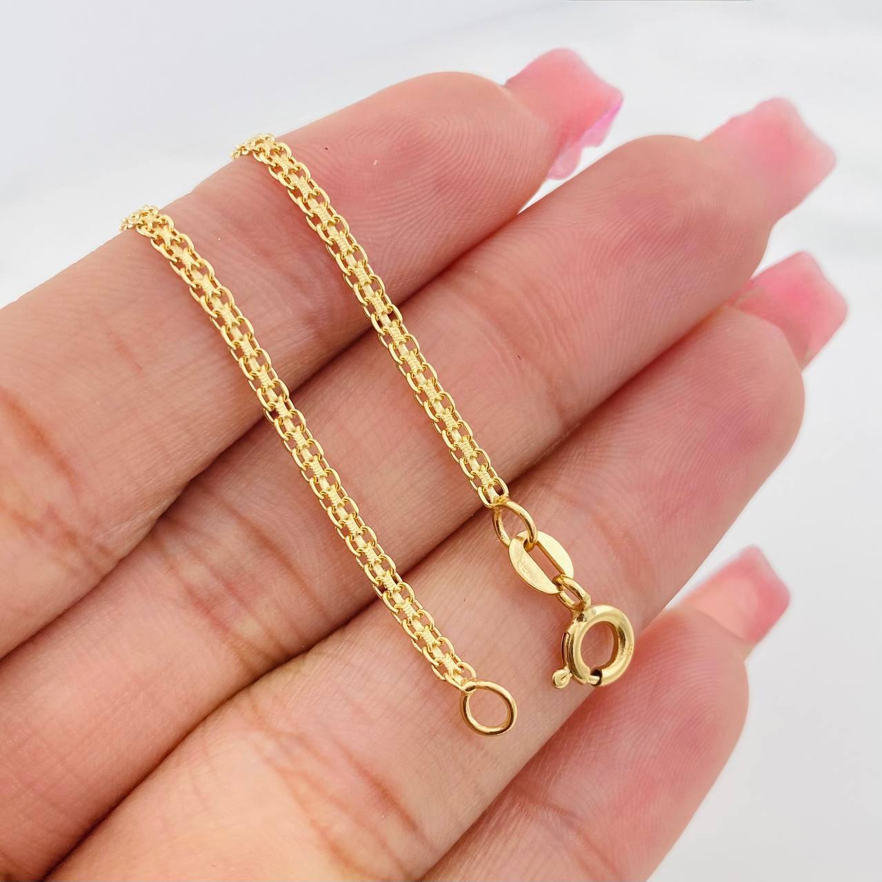 Pulso Chino 1.9g / 7 in / 2.2mm Oro Amarillo 18K