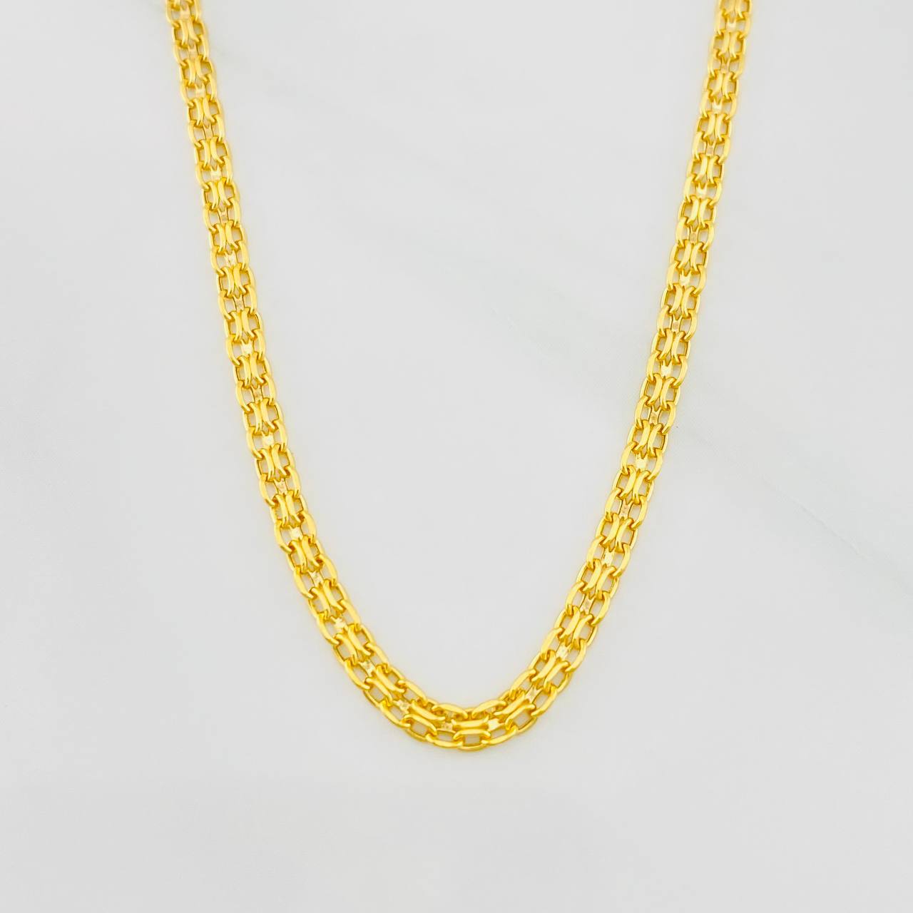 Cadena China 3.55g / 24 in / 2.42mm Oro Amarillo 18K