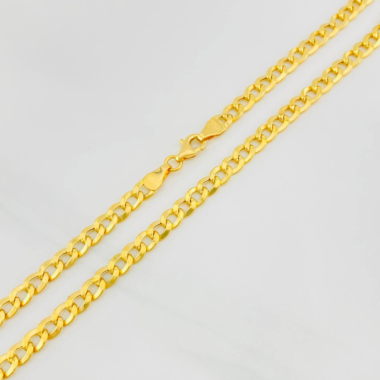 Cadena Cubana 9.85g / 24 in / 4.24mm Oro Amarillo 18K