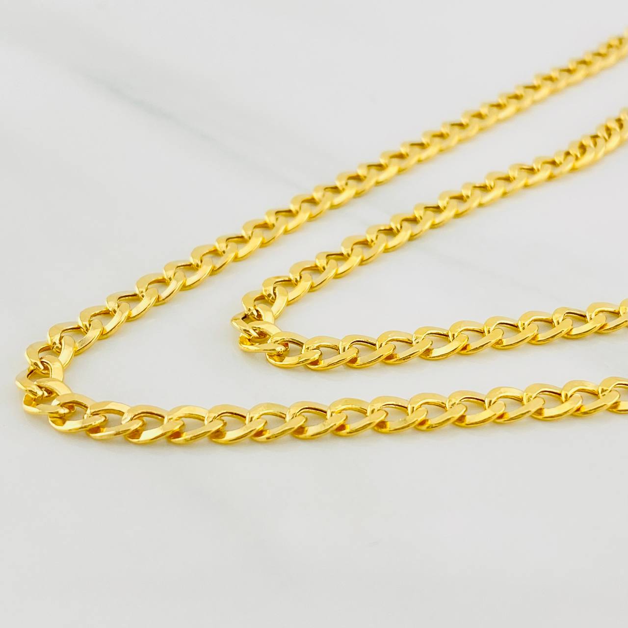Cadena Cubana 9.85g / 24 in / 4.24mm Oro Amarillo 18K